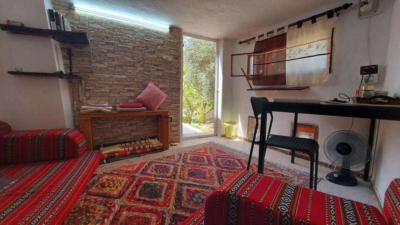 Our Villa'S Private Apartments - Hq Budget Stay - Wonderful Horizon View Of Jerash 제라시 외부 사진