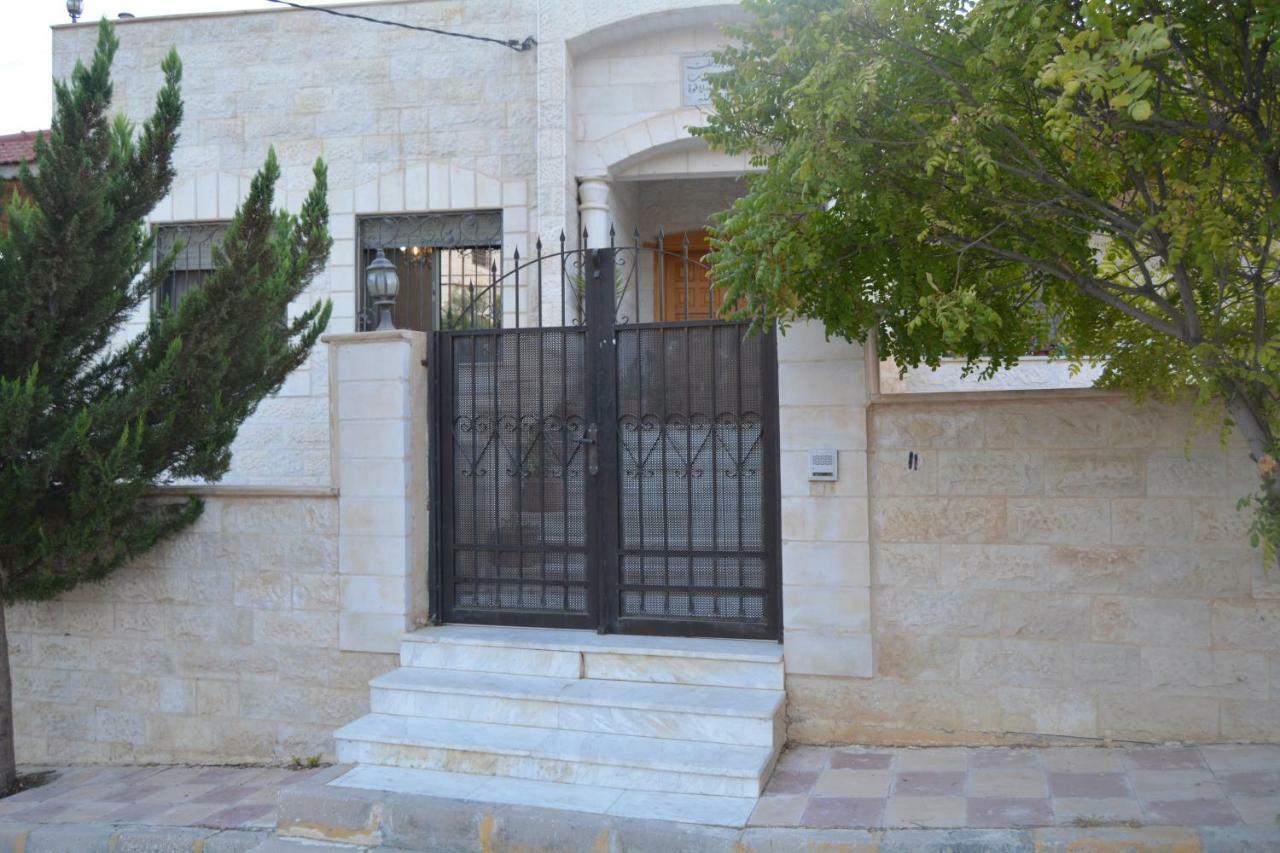 Our Villa'S Private Apartments - Hq Budget Stay - Wonderful Horizon View Of Jerash 제라시 외부 사진
